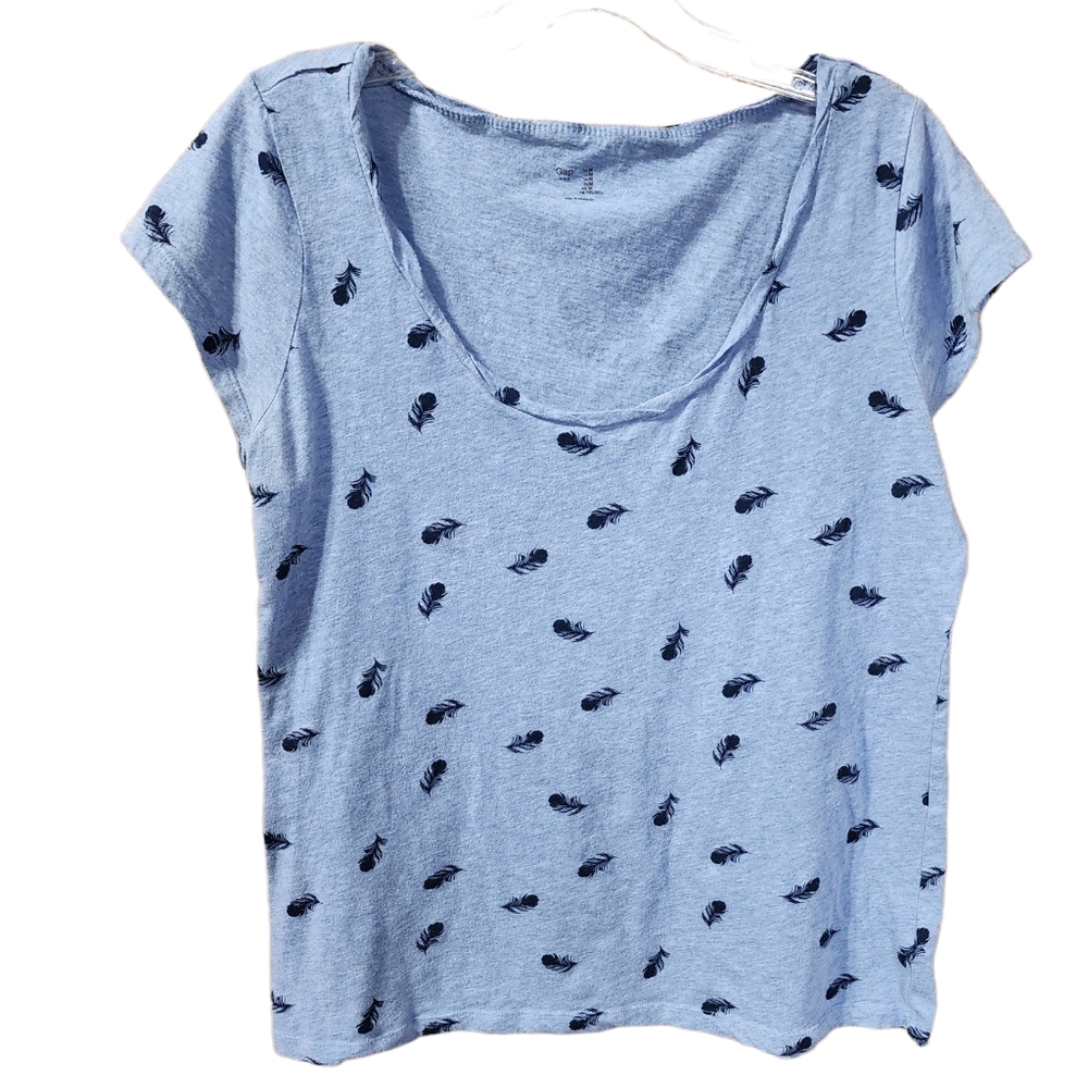 Light blue and navy blue feather t-shirt Gap